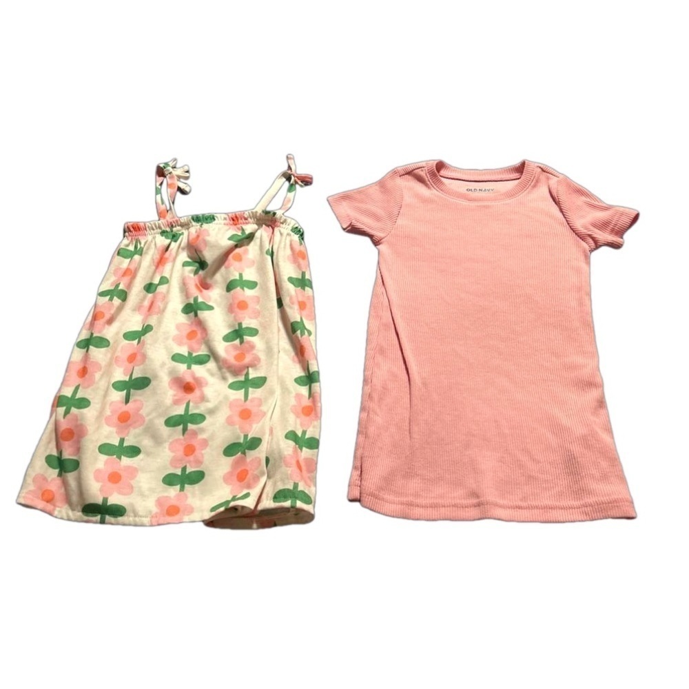 2 Old Navy Pyjama Nightgowns Size 18-24 Months